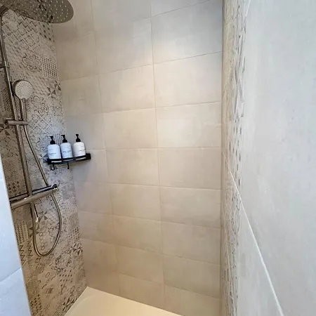 New Flat, Private Hot Tub, Garden, Ac Near Argeles Beaches Daire